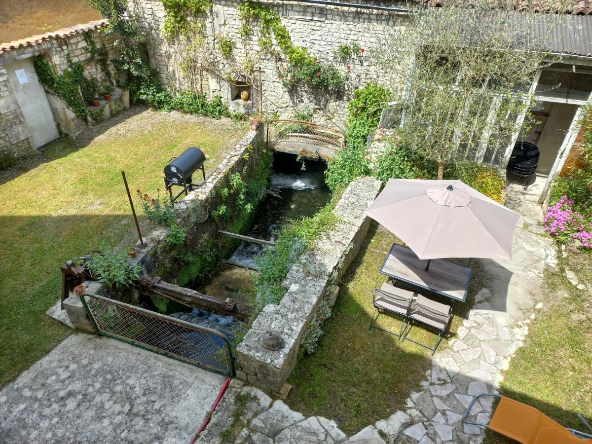 Villa Le Moulin D'Errol Saint-Jean-dʼAngély Exterior foto